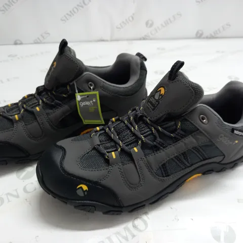 GELERT WATERPROOF ROCKY SHOES IN CHARCOAL - UK 8