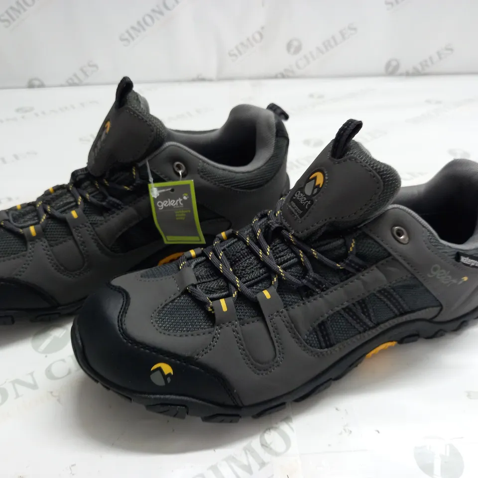 GELERT WATERPROOF ROCKY SHOES IN CHARCOAL - UK 8