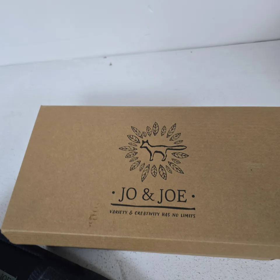 JO & JOE WIDE FIT SLIPPERS – NAVY FABRIC, SLIP-ON SIZE 11