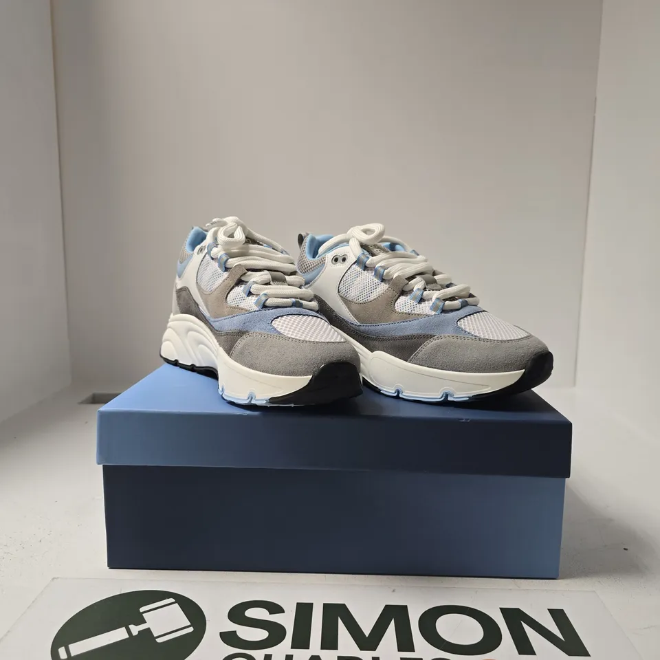 BOXED PAIR OF CLEENS AERO RUNNERS SIZE UK 9