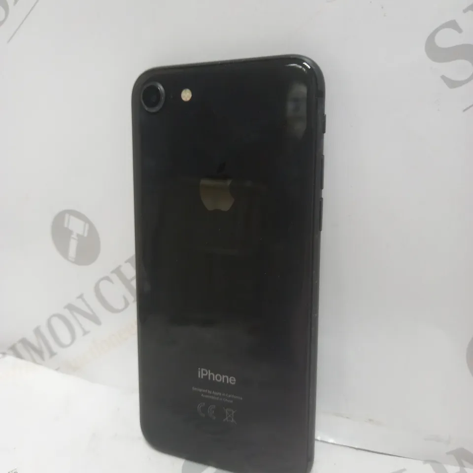 APPLE IPHONE SE IN BLACK