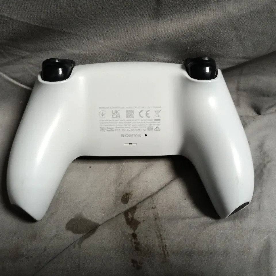 SONY PLAYSTATION 5 DUALSENSE WIRELESS CONTROLLER – WHITE