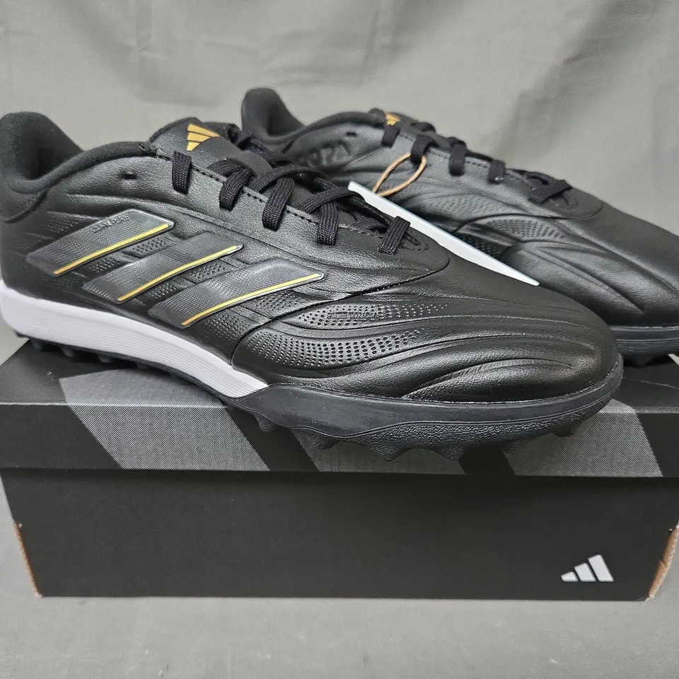 BOXED PAIR OF ADIDAS COPA PURE 2 LEAGUE SHOES IN BLACK/GOLD UK SIZE 7