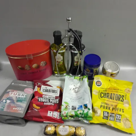 APPROXIMATELY 15 ASSORTED FOOD & DRINK PRODUCTS TO INCLUDE THE CURATORS SNACKS, TAMARIND PASTE, FERRERO ROCHER ETC