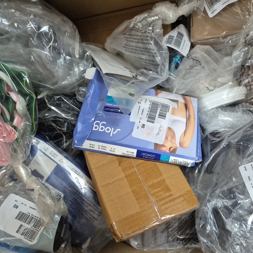 BOX OF APPROXIMATELY 20 ASSORTED HOUSEHOLD ITEMS TO INCLUDE CAN OPENER, COIN PURSE, ETC - COLLECTION ONLY