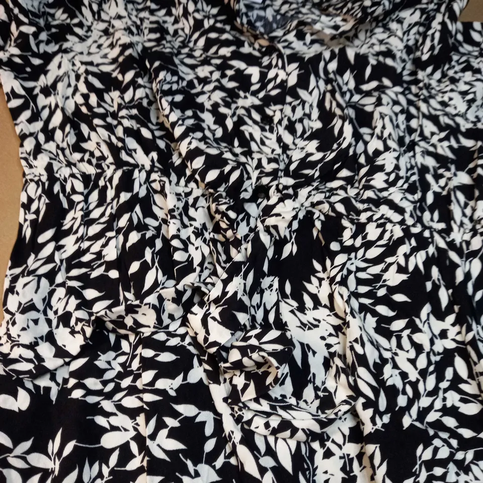 WALLIS BLACK/WHITE FLORAL PRINT SHIRT DRESS - SIZE 16