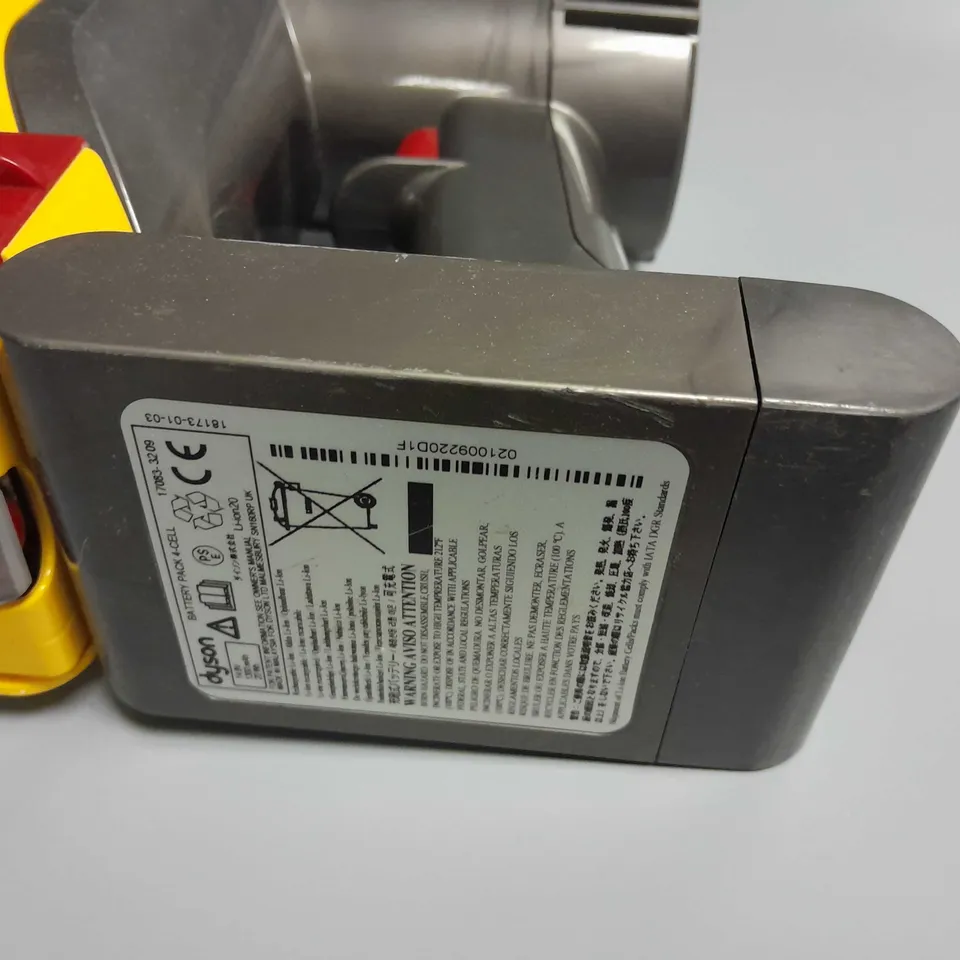 UNBOXED DYSON DC30 HOOVER PART WITH BATTERY