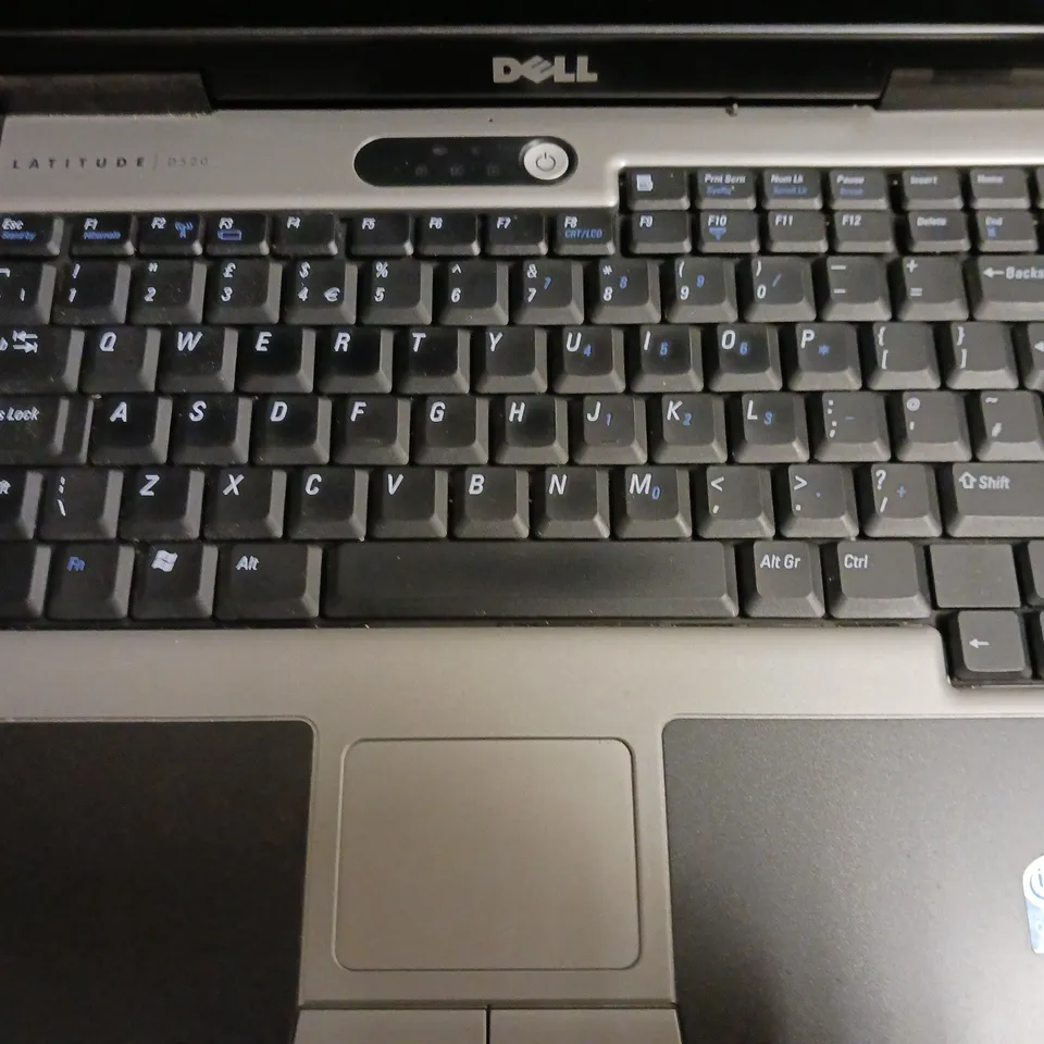 DELL LATITUDE D520