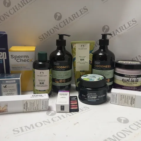 BOX OF APPROX 10 ASSORTED BEAUTY PRODUCTS TO INCLUDE ECLAT HYALURONIC ACID CREAM, THE BODY SHOP SHOWER GEL, THE BODY SHOP BODY LOTION, ETC