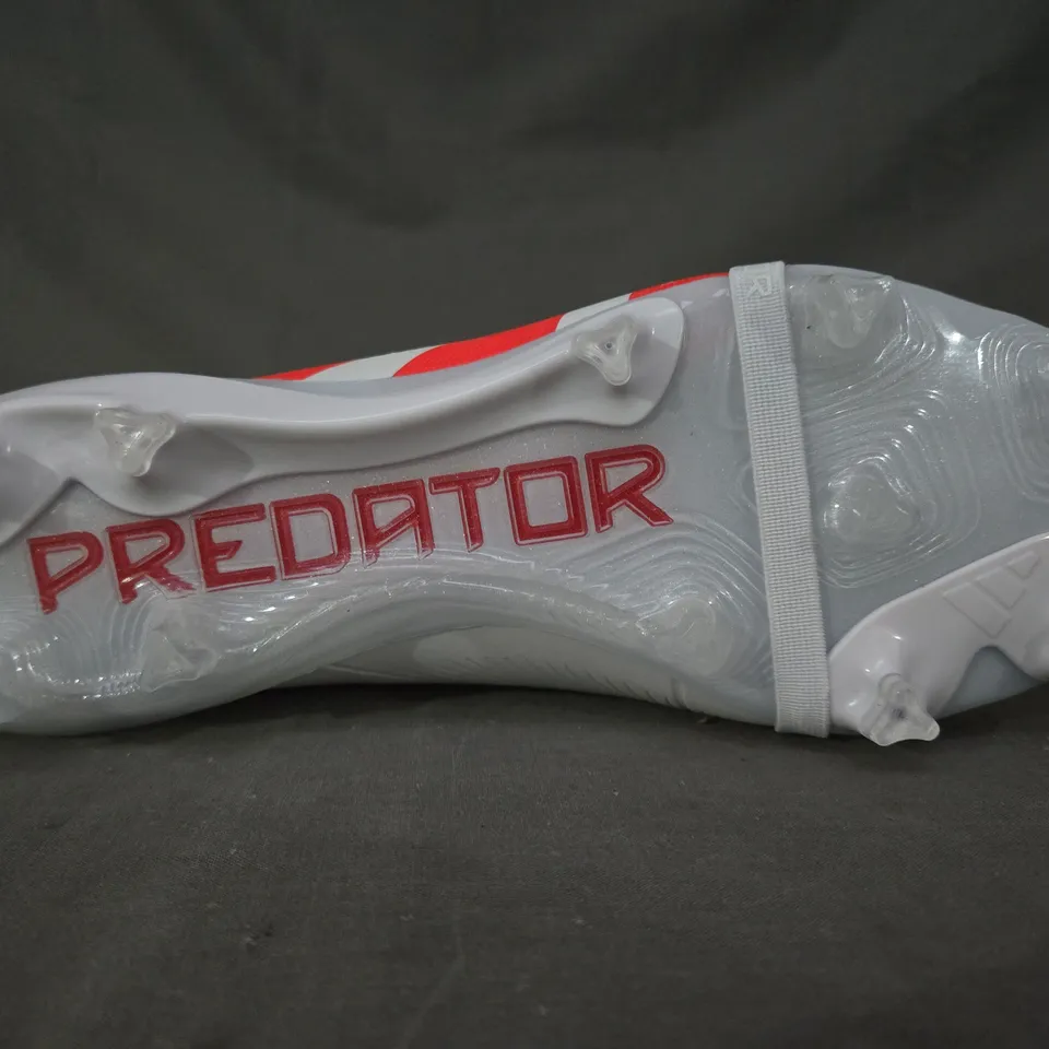 PAIR OF ADIDAS PREDATOR FOOTBALL BOOTS IN WHITE/RED UK SIZE 9