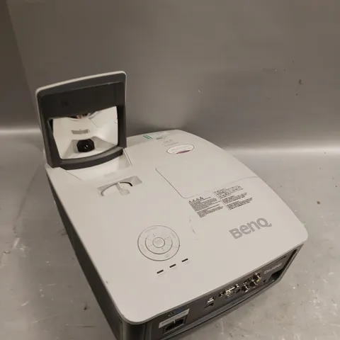 BENQ ULTRA SHORT THROW PROJECTOR