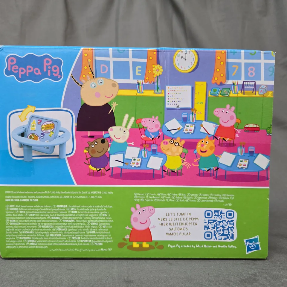 PEPPER PIG - PEPPA'S PLAYGROUP SET