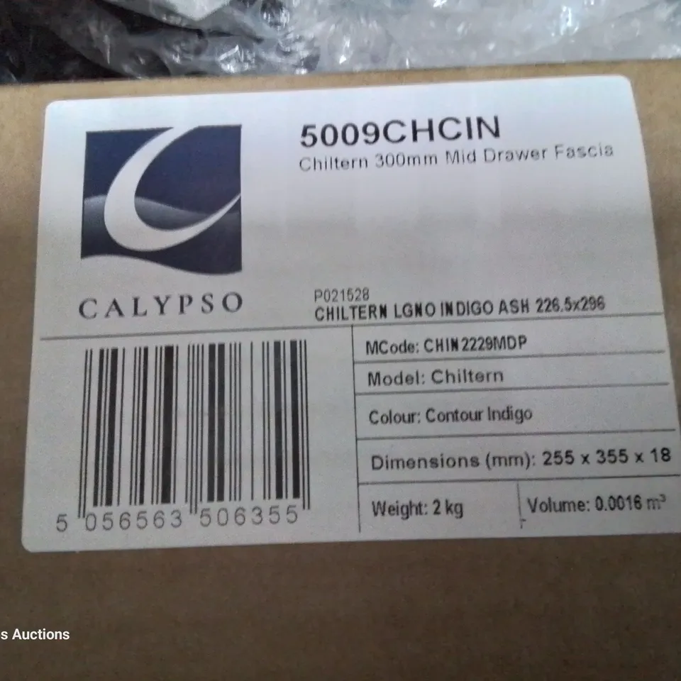 PALLET OF BOXED PANELS, INCLUDING CHILTERN 300mm MID DRAWER FACIAS, CHILTERN 600mm BASIN DOORS