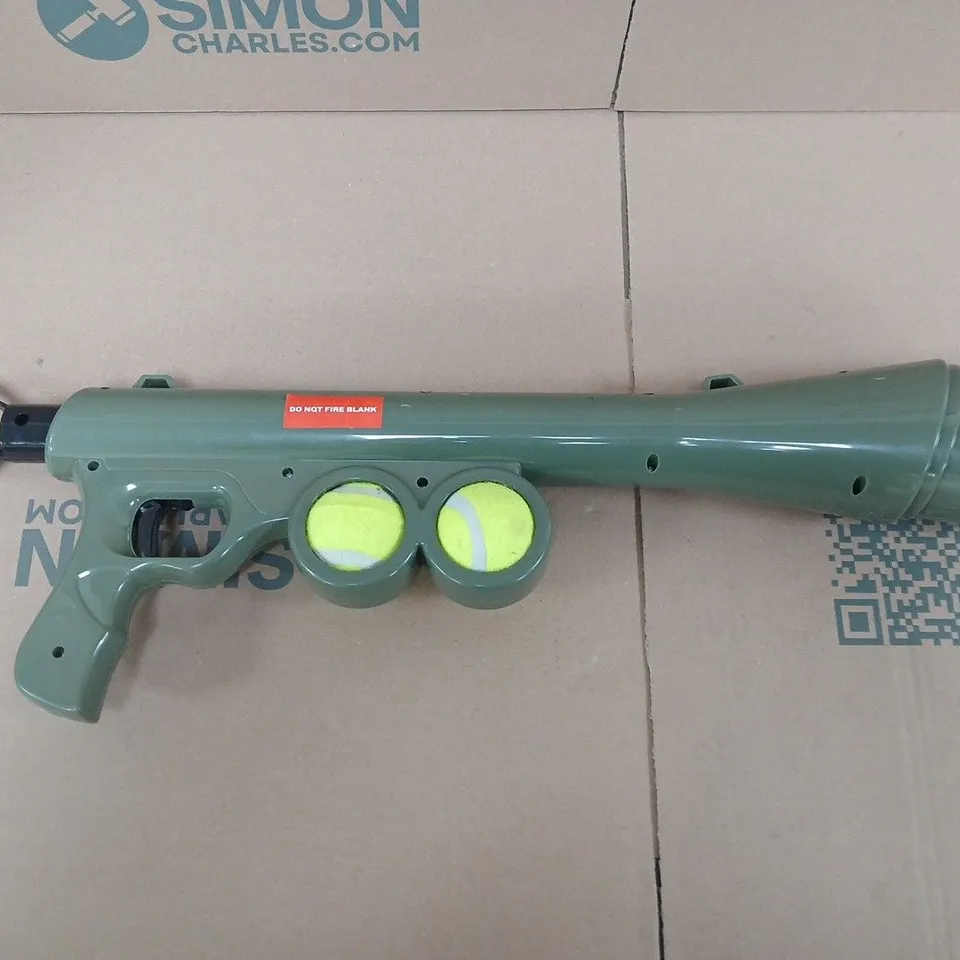 PET TENNIS BALL BAZOOKA WITH 2 TENNIS BALLS  - UNBOXED