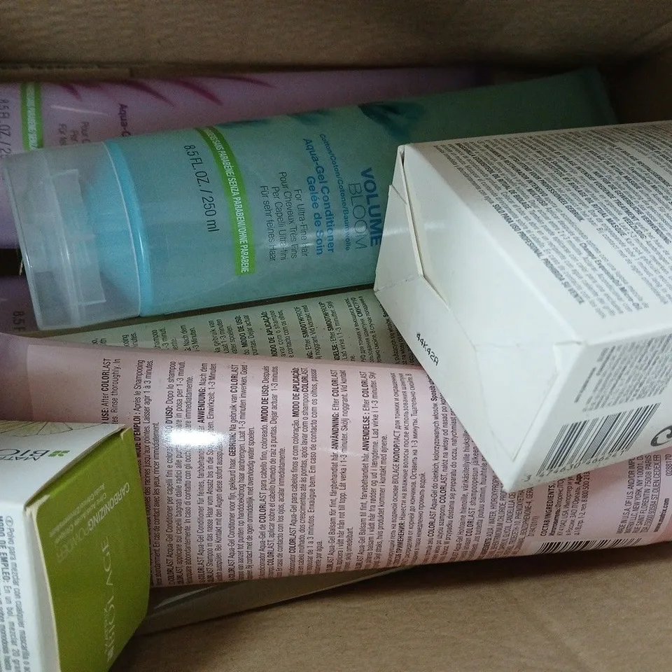 BOX OF APPROXIMATELY 10 ASSORTED MATRIX BIOLAGE COSMETIC ITEMS - COLLECTION ONLY