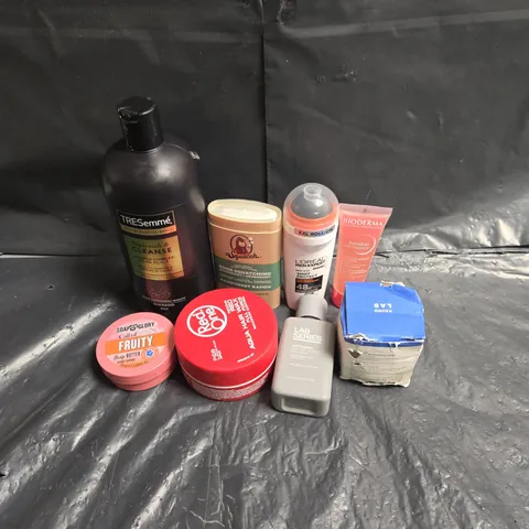 APPROXIMATEY 20 ASSORTED HEALTH AND BEAUTY PRODUCTS TO INCLUDE - TRESEMME SHAMPOO - SOAP&GLORY BODY BUTTER - DR SQUATCH DEODORANT - ETC