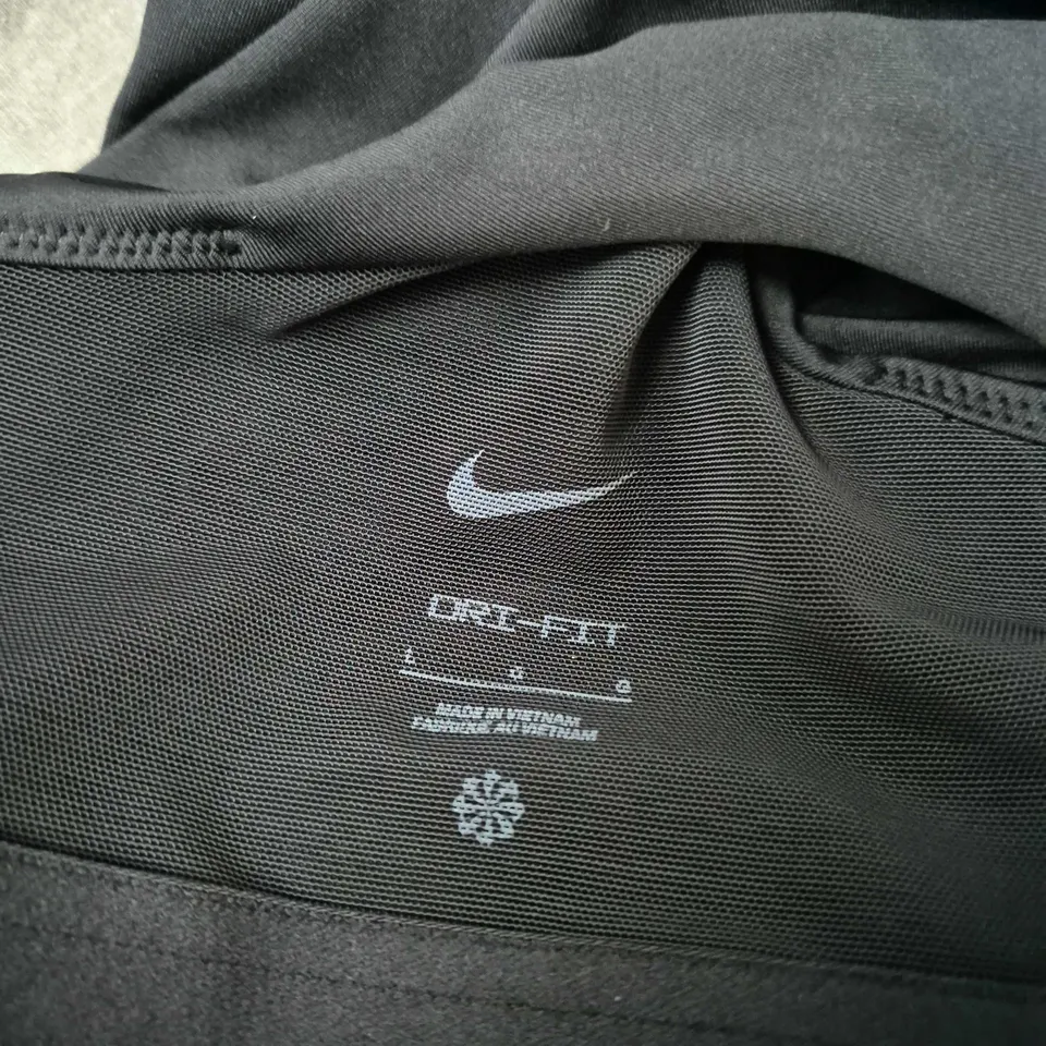 NIKE BLACK RACERBACK TANK TOP – WOMEN'S, MEDIUM