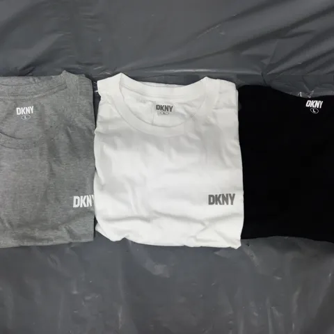 DKNY SET OF 3 T-SHIRTS IN BLACK/WHITE/GREY - LARGE