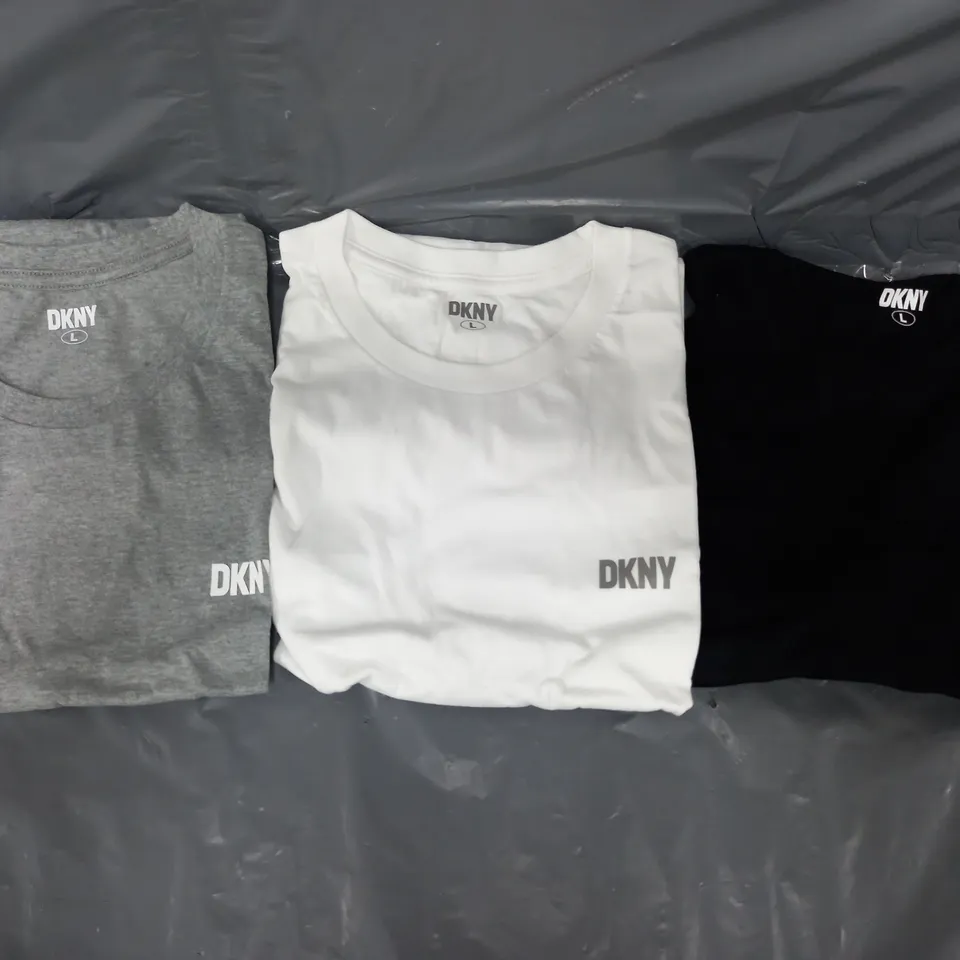 DKNY SET OF 3 T-SHIRTS IN BLACK/WHITE/GREY - LARGE