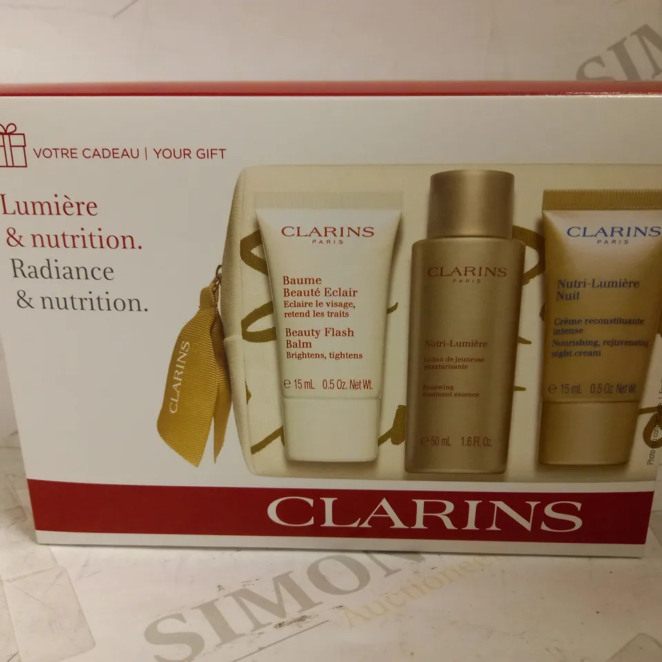 CLARINS RADIANCE & NUTRITION SKINCARE SET 