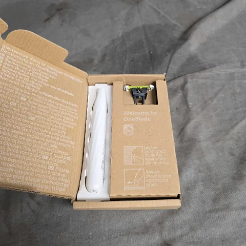 BOXED PHILIPS ONEBLADE RAZER