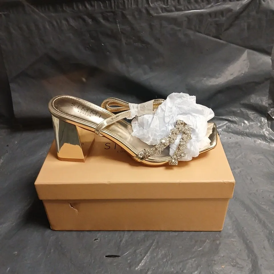 SIMMI LONDON GOLD EMBELLISHED HIGH-HEELED SANDALS – SIZE 5