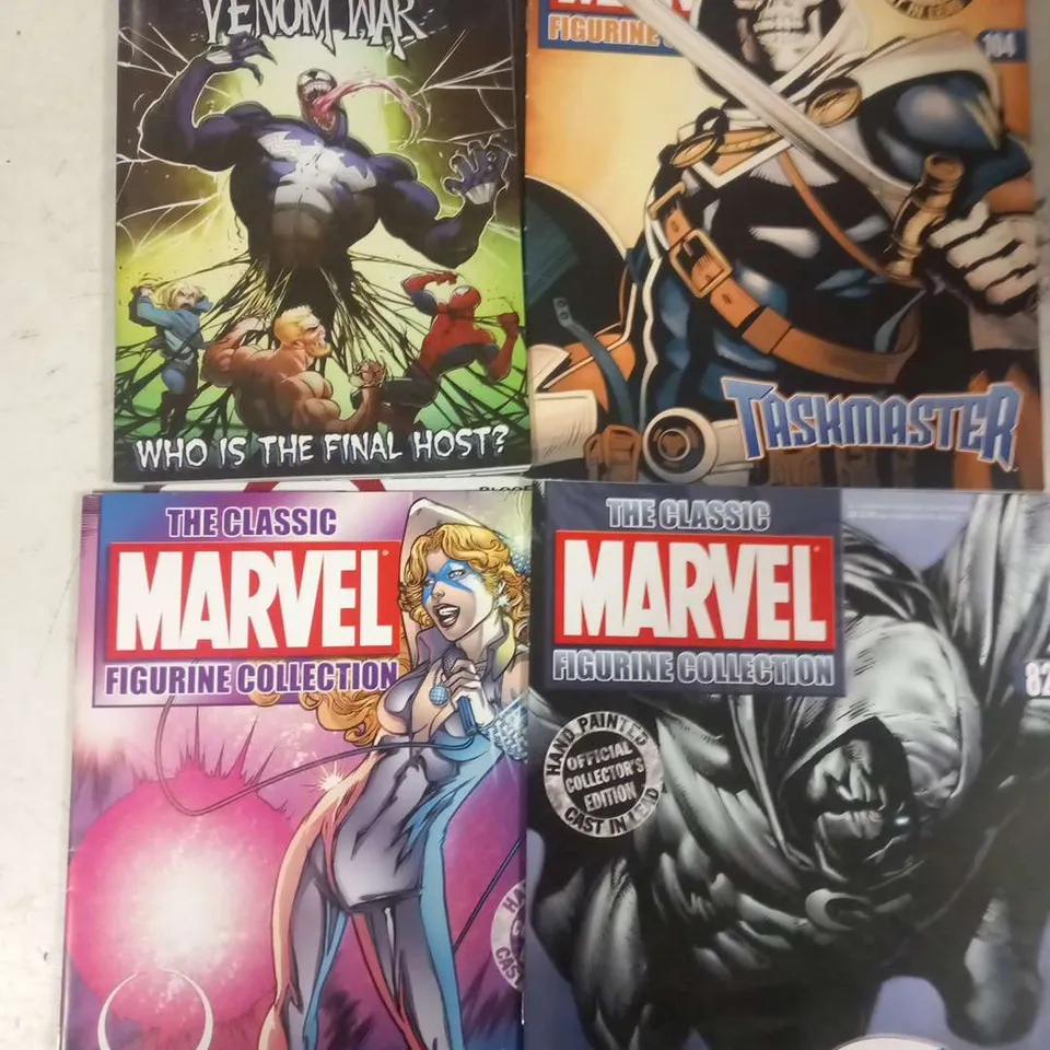 APPROXIMATELY 13 ASSORTED MARVEL COMICS/MAGAZINES TO INCLUDE; SCARLETT WITCH, MOONKIGHT AND XMEN