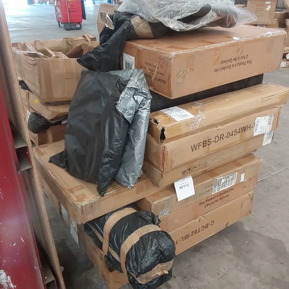 PALLET CONTAINING A LARGE QUANTITY OF DESIGNER FURNITURE PARTS ECT