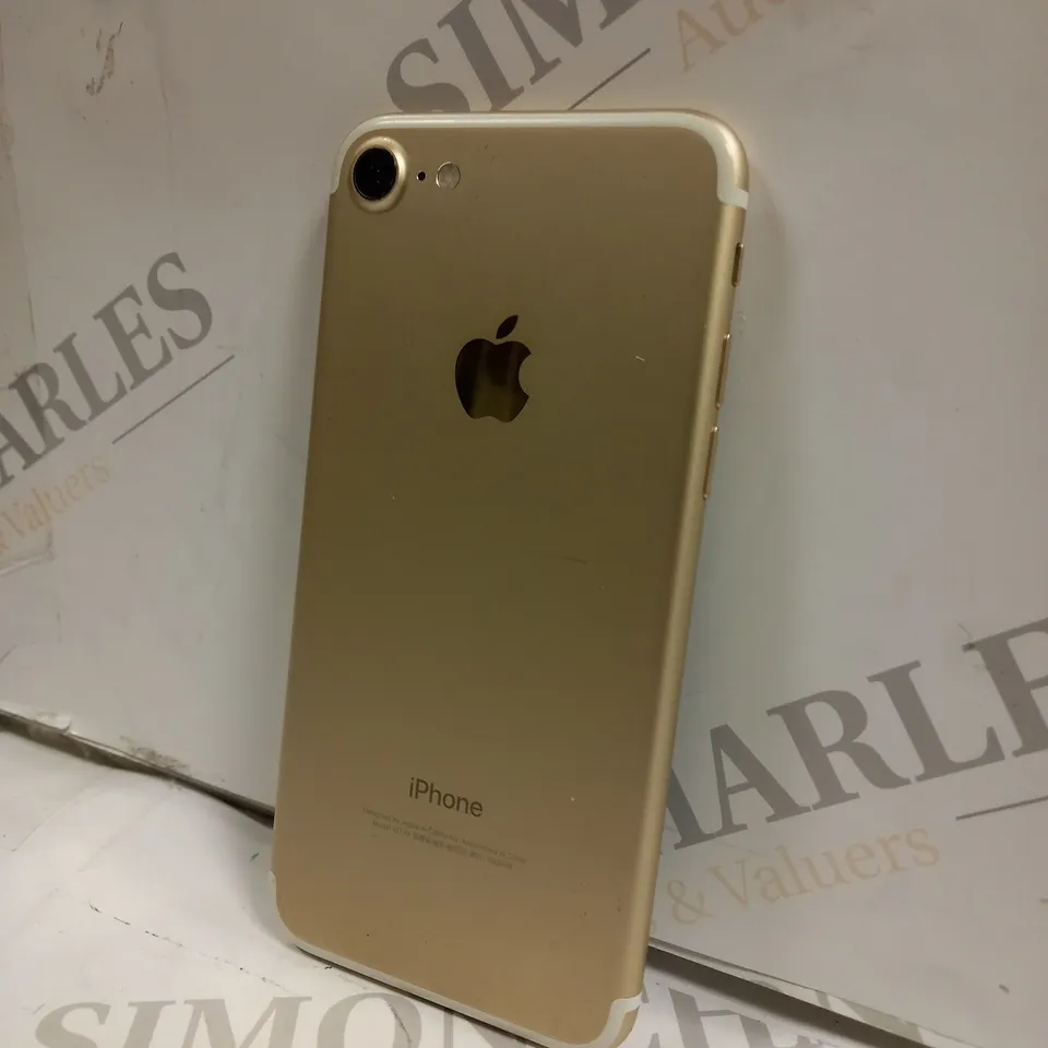 APPLE IPHONE 7 SMARTPHONE 