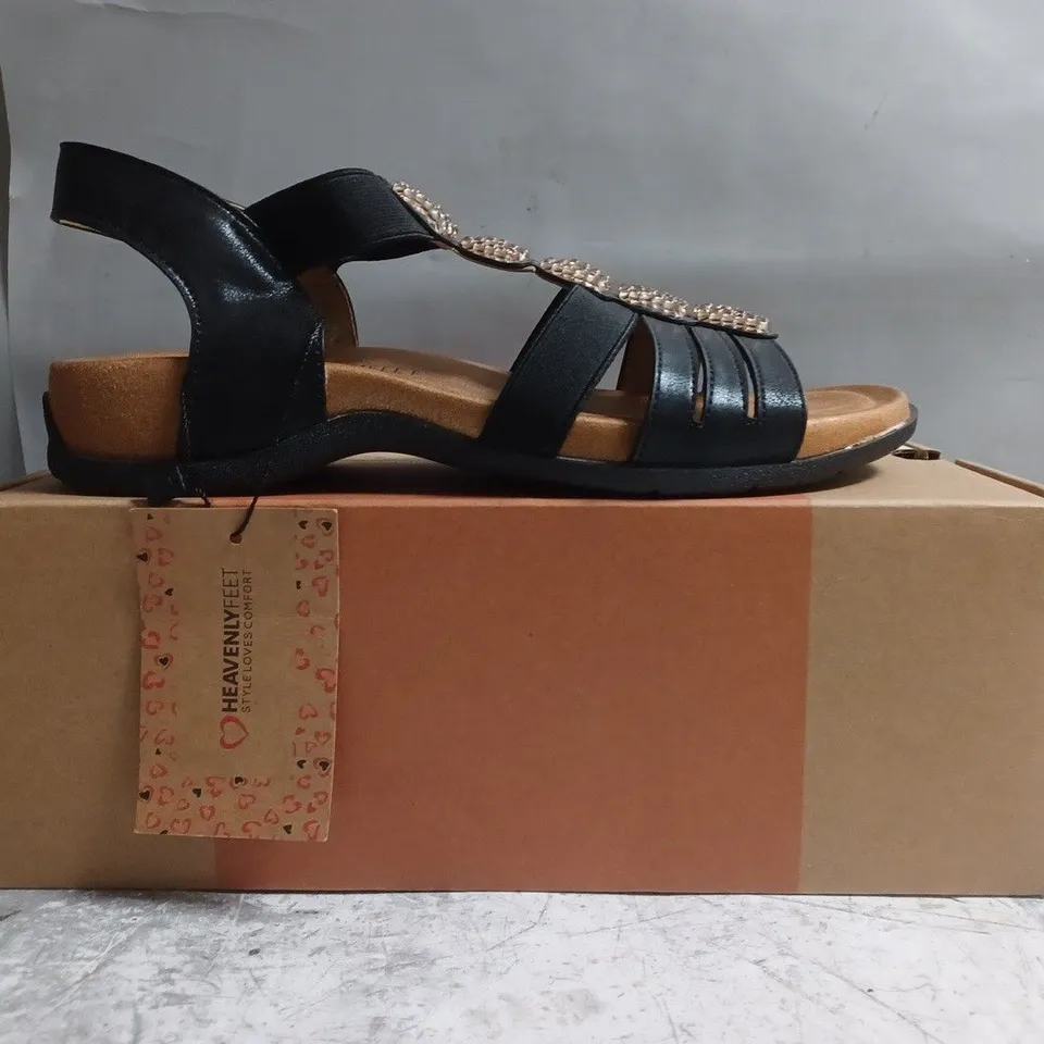 BOXED PAIR OF HEAVENLY FEET OPEN TOE SANDALS IN BLACK SIZE EU 37