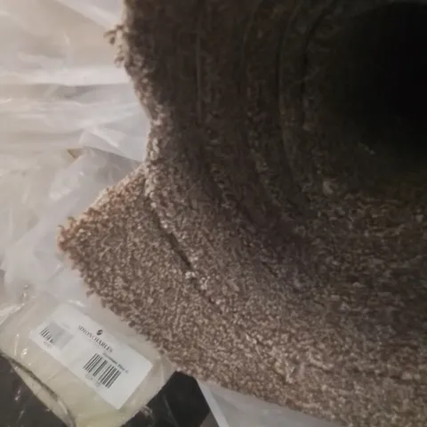 ROLL OF QUALITY EC HEARTLAND HALLOW CARPET // SIZE: APPROXIMATELY 5.5 X 4M