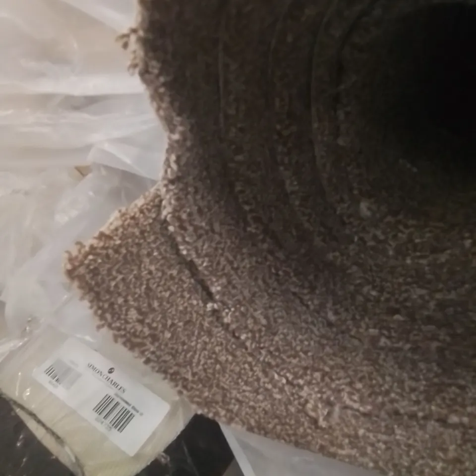 ROLL OF QUALITY EC HEARTLAND HALLOW CARPET // SIZE: APPROXIMATELY 5.5 X 4M