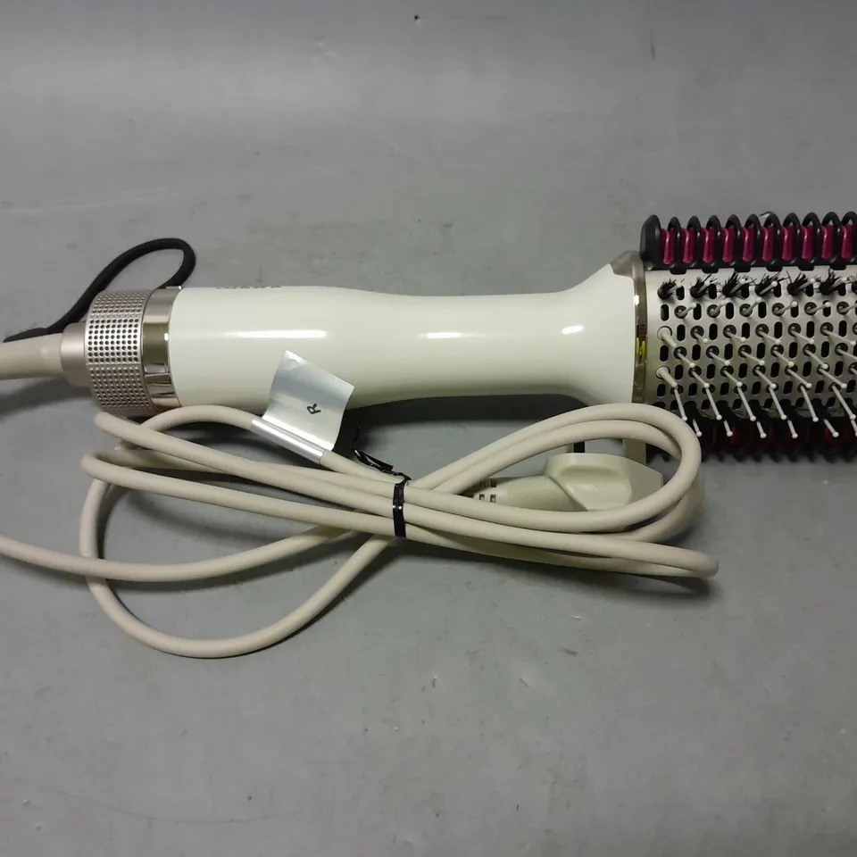 SHARK HOT HAIR STYLING BRUSH