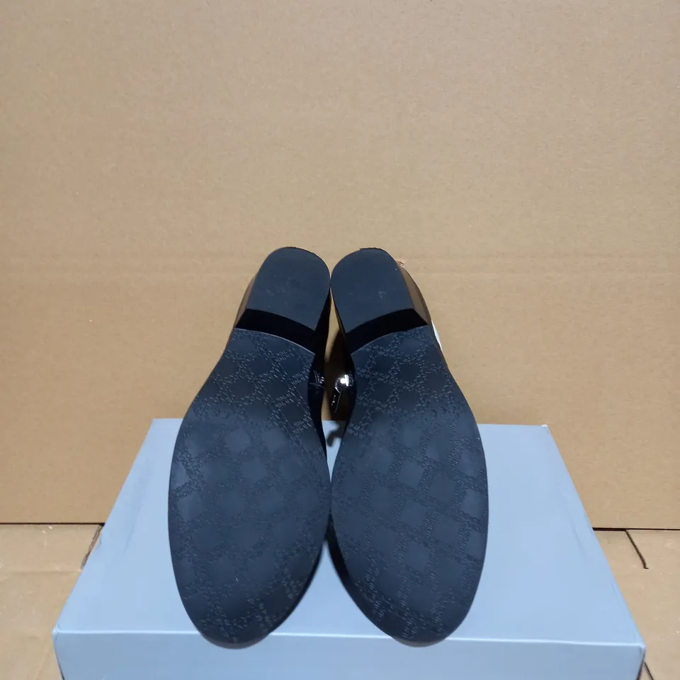 VIONIC ORTHOTIC MILLIE ANKLE BOOT W/ FMT TECHNOLOGY - SIZE 4