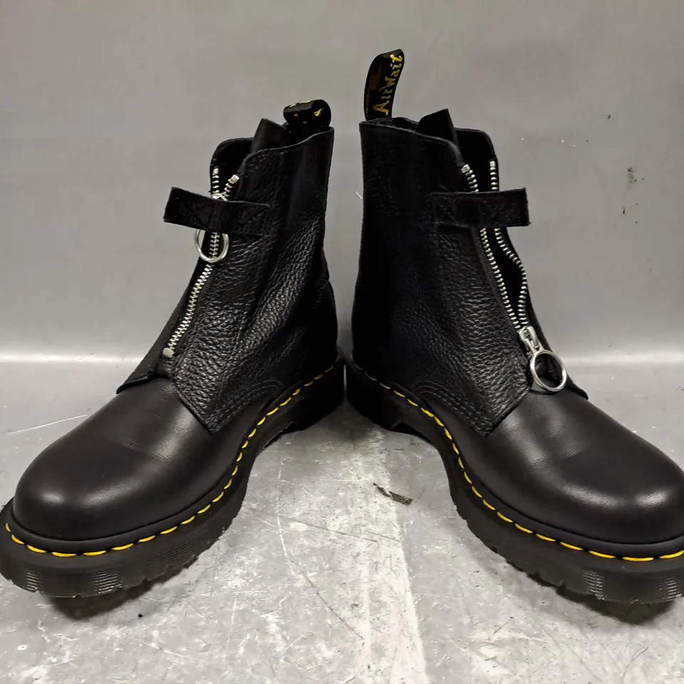 BOXED PAIR OF DR MARTENS 1460 PASCAL FRONT ZIP ANKLE BOOTS IN BLACK UK SIZE 6