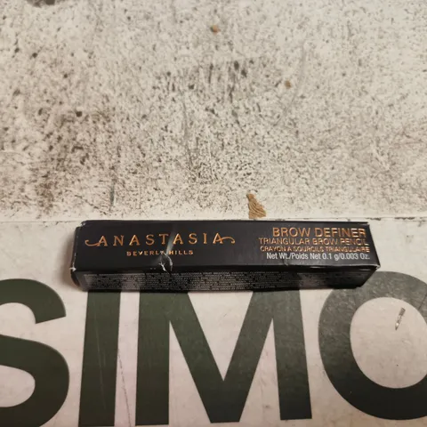 ANASTASIA BEVERLY HILLS BROW DEFINER TRIANGULAR BROW PENCIL SOFT BROWN