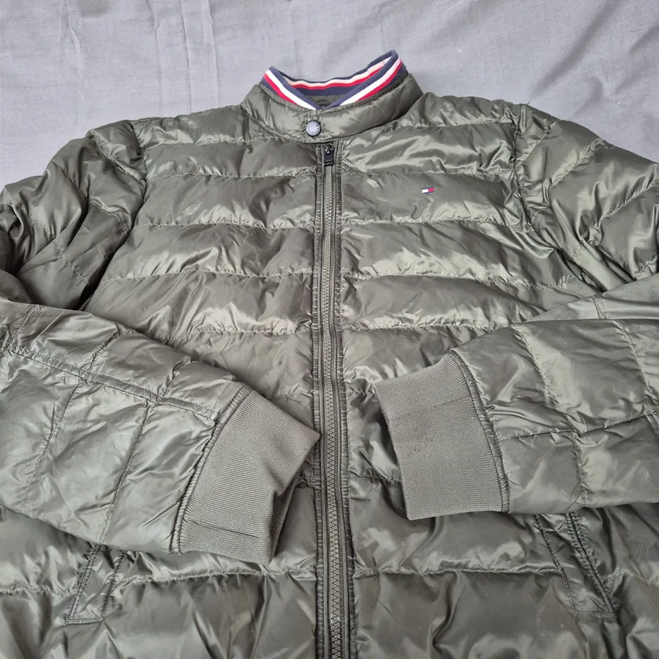 TOMMY HILFIGER FULL ZIP BOMBER JACKET SIZE 