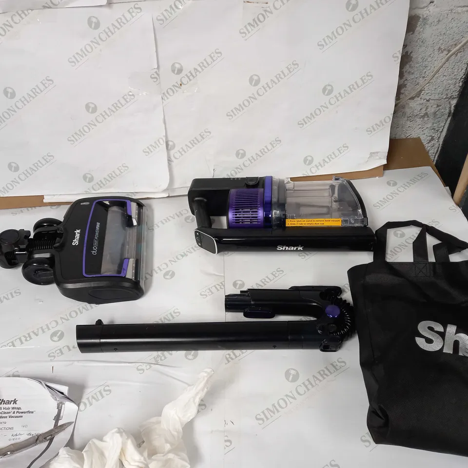 SHARK CORDLESS STICK VACUUM IZ390UKTQ