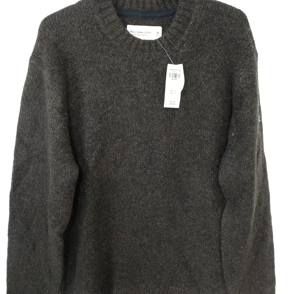 ABERCROMBIE & FITCH SOFT SWEATER IN BROWN - M