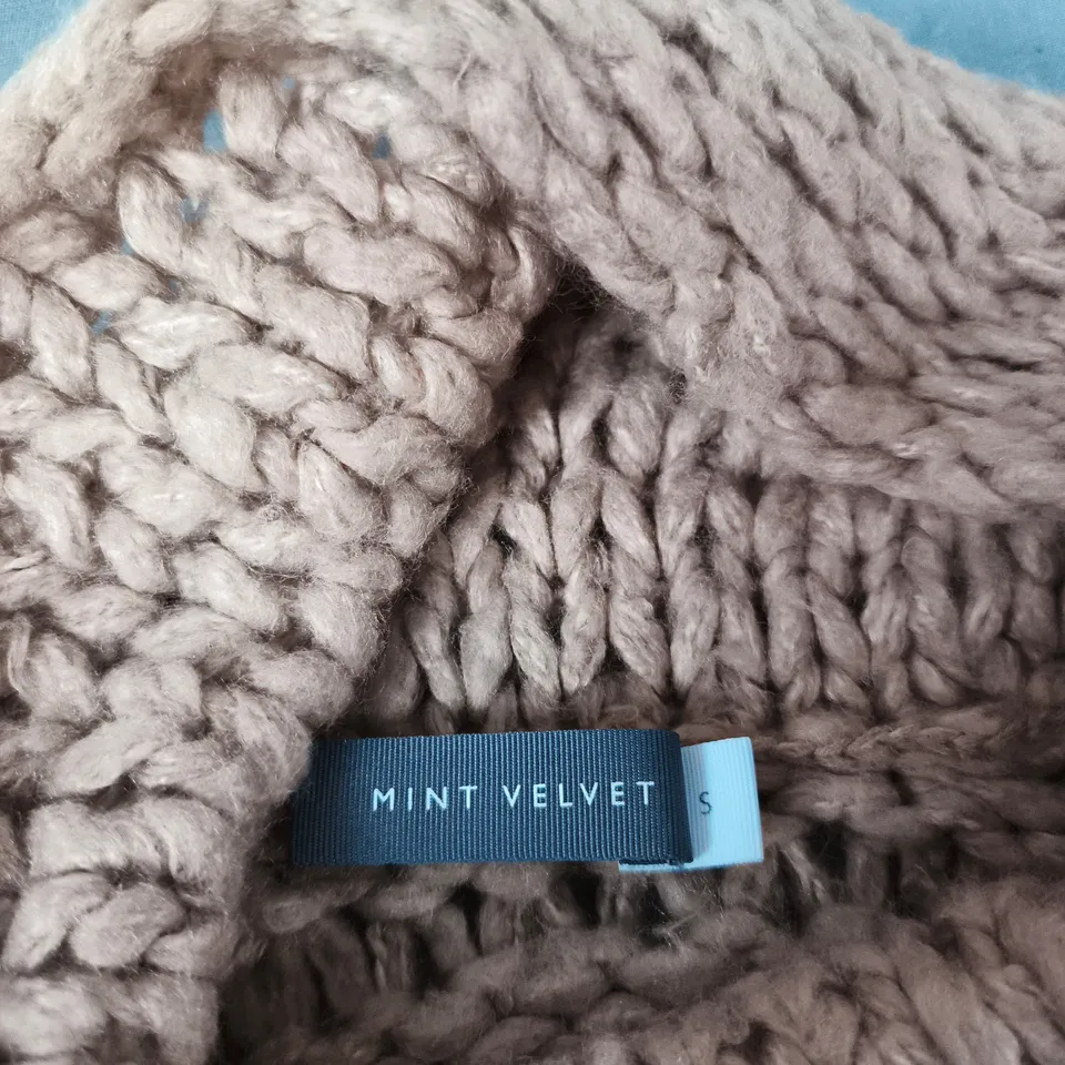 MINT VELVET BEIGE CHUNKY KNIT SLEEVELESS VEST UK S