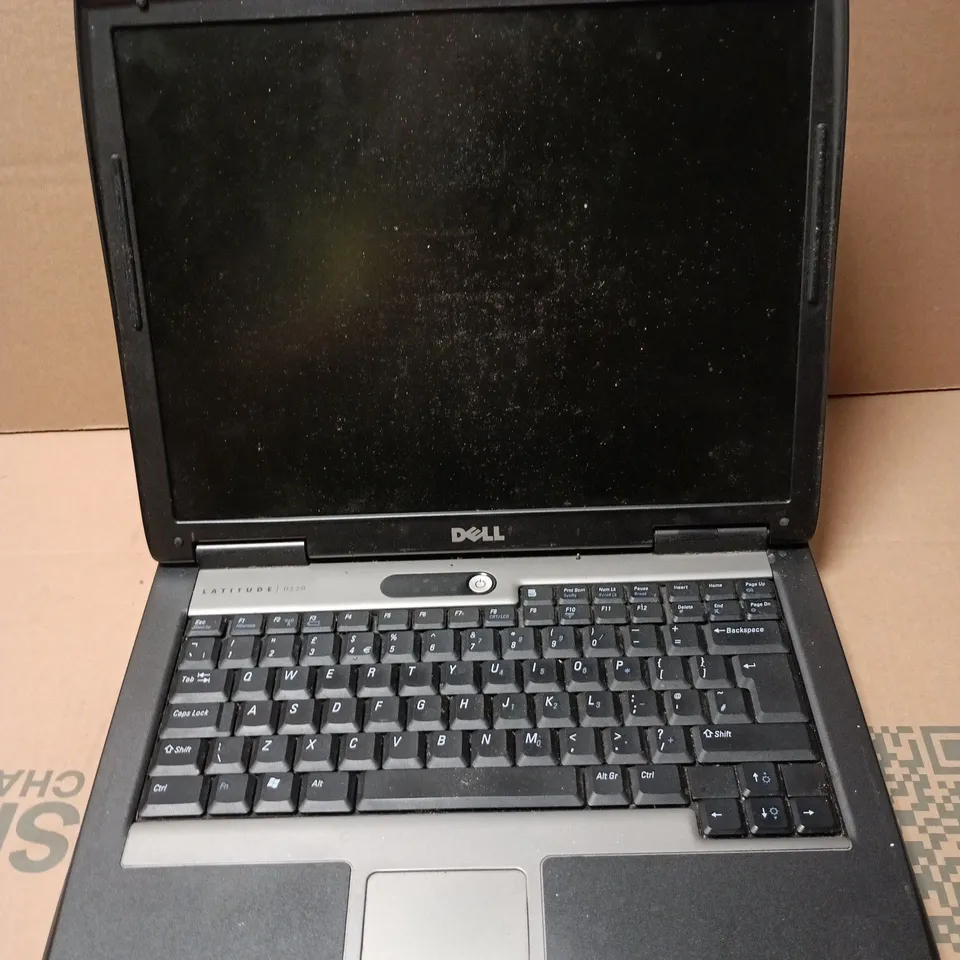 DELL LATITUDE D520 LAPTOP