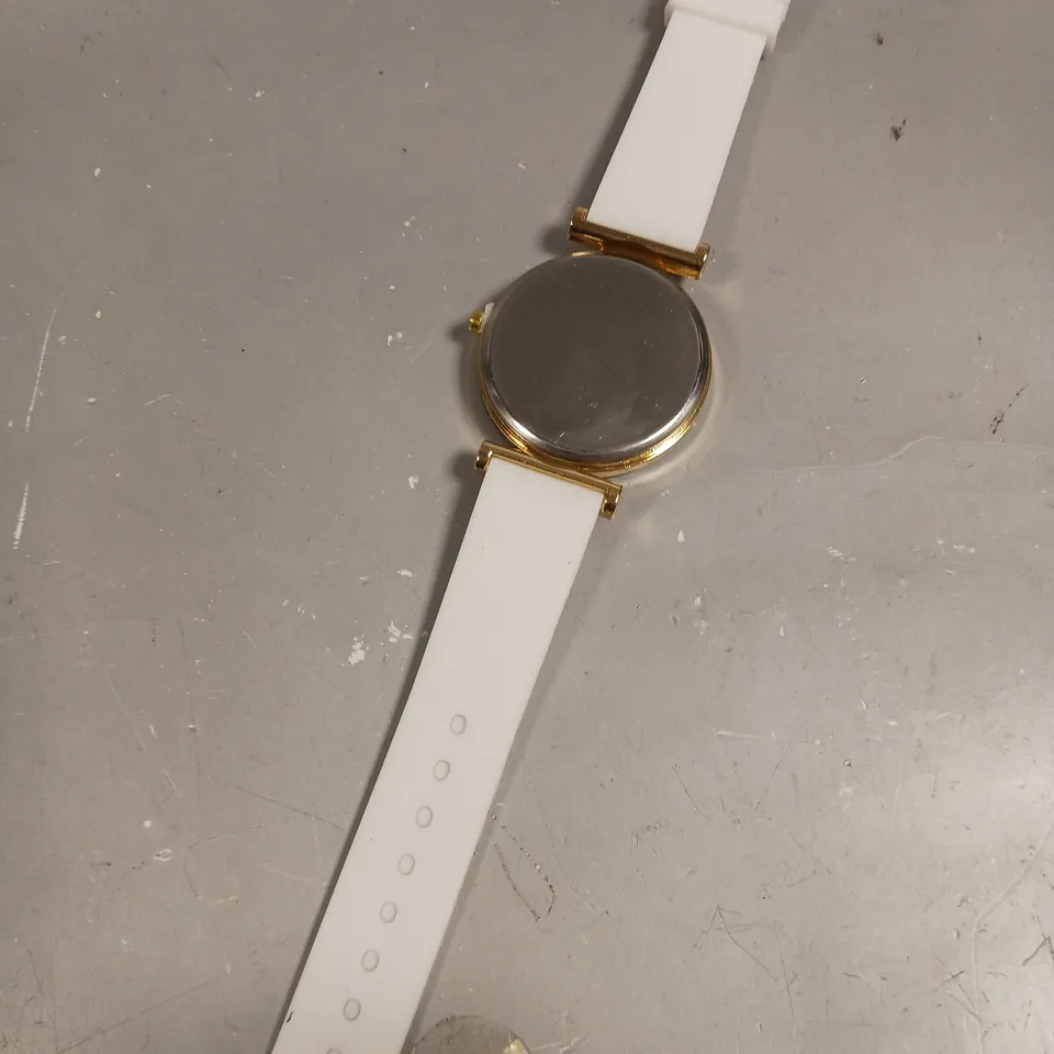 D&G TIME LADIES WHITE RUBBER STRAP WATCH 