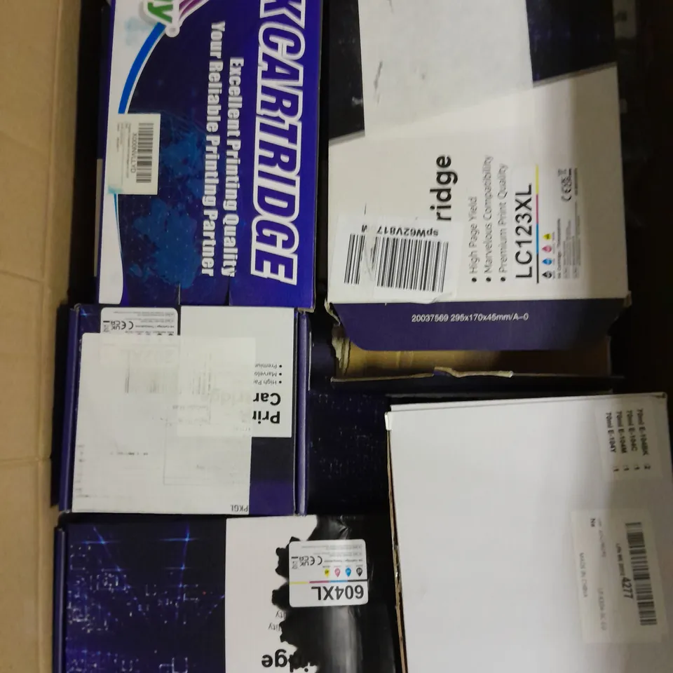 APPROXIMATELY 40 ASSORTED PRINTER INK CARTRIDGES IN VARIOUS BRANDS TO INCLUDE KINGWAY, LXTEK, ETC 