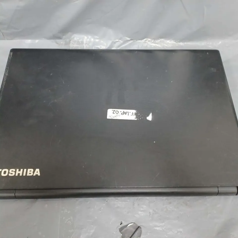 TOSHIBA SATELLITE PRO R50-B	15 INCH I3-4005U 1.70GHZ