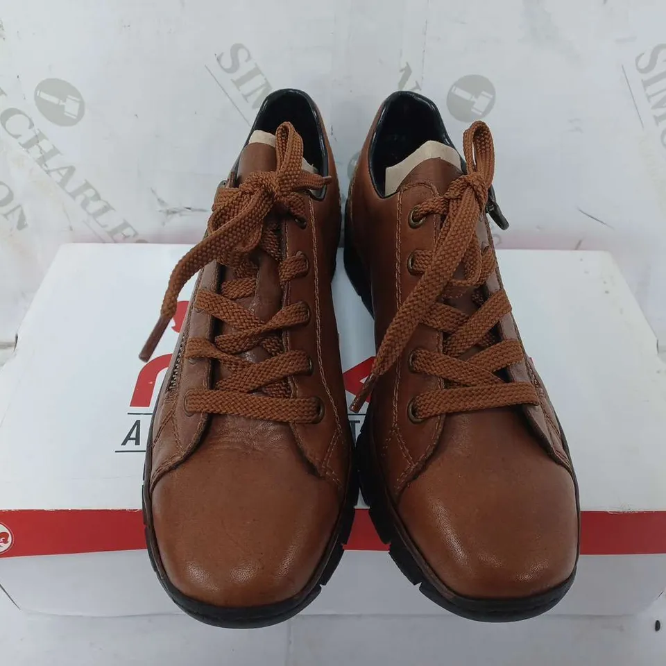 BOXED RIEKER ZIP SHOES IN BROWN - SIZE 36
