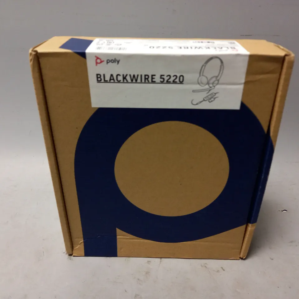 BOXED POLY BLACKWIRE 5220