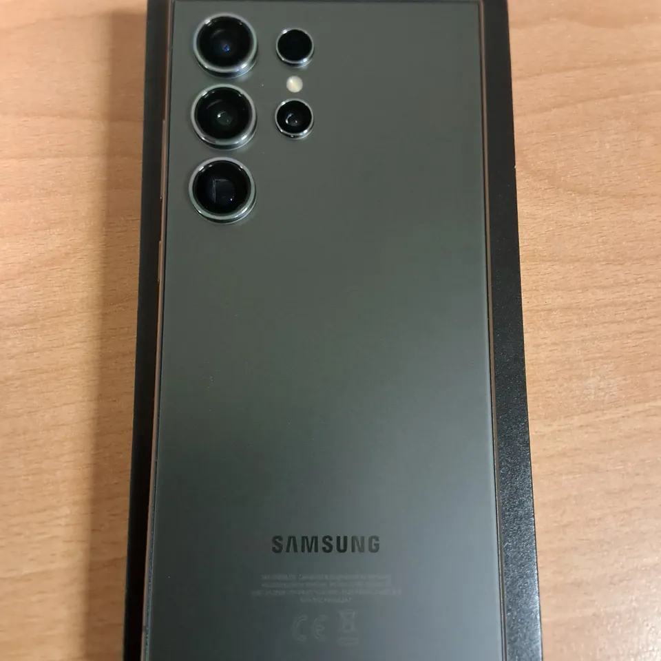 BOXED SAMSUNG GALAXY S24 ULTRA 12GB/256GB IN TITANIUM BLACK - SM-S928BZKCMDA