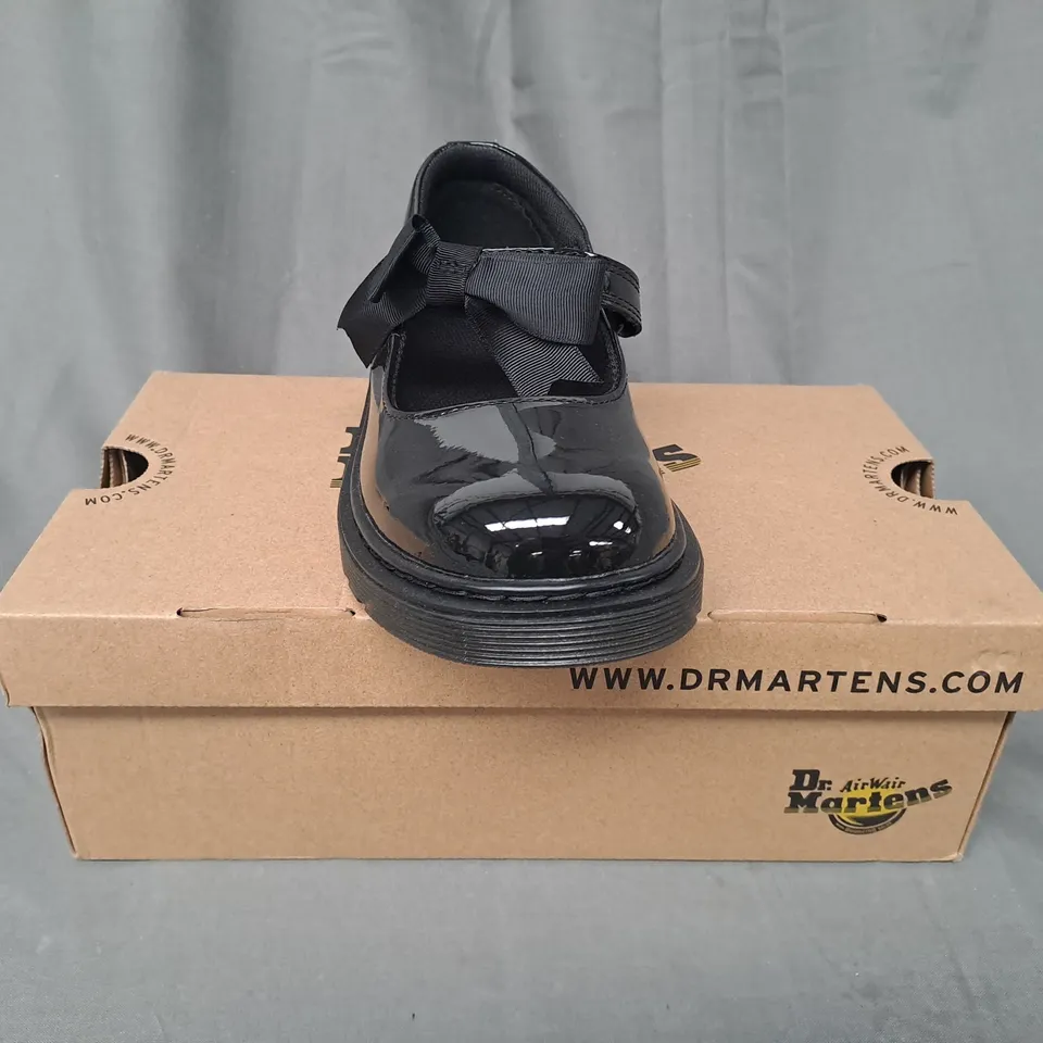 BOXED PAIR OF DR MARTENS MACCY II J SHOES IN GLOSSY BLACK UK SIZE 3