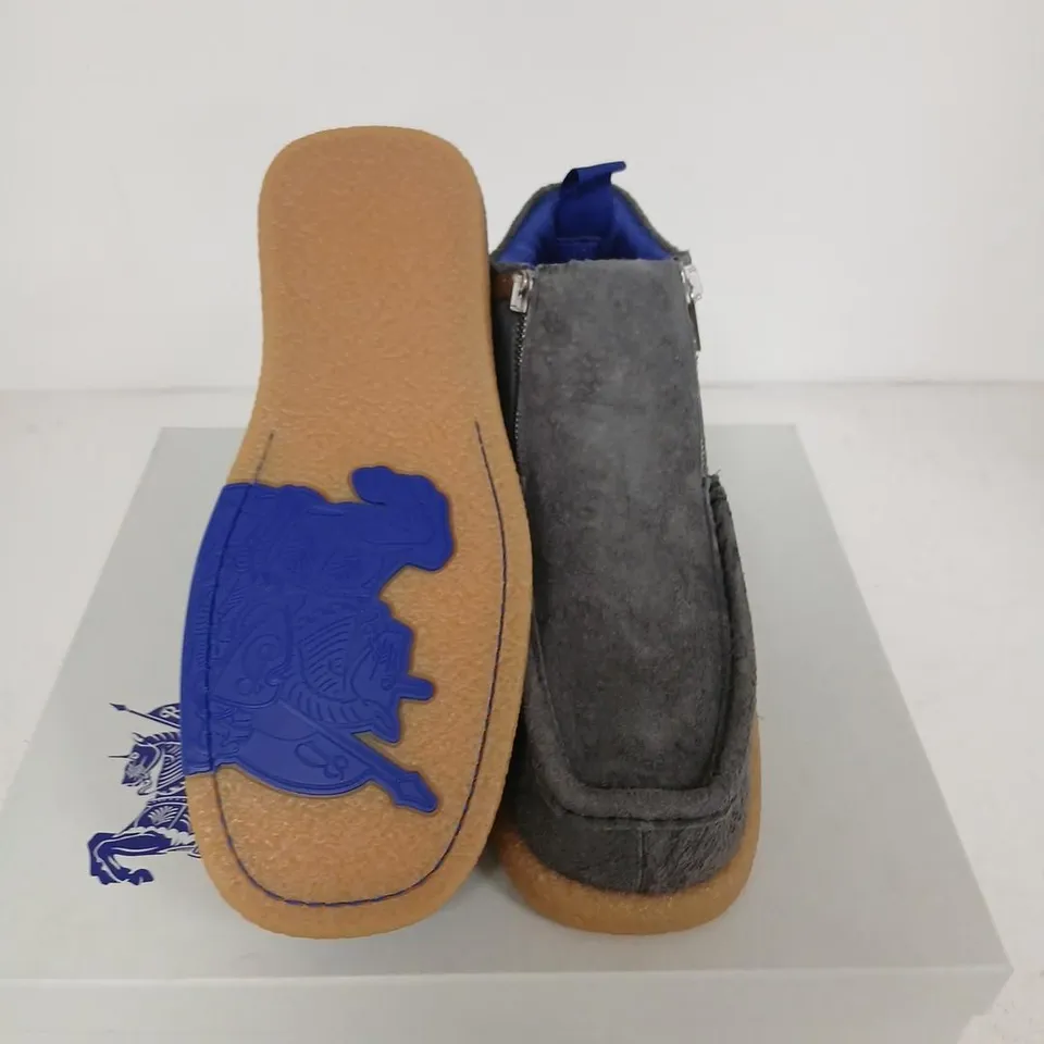 BURBERRY LEATHER SHOE ON RUBBER SOLE – UK 10 (EU 44), GREY SUEDE UPPER