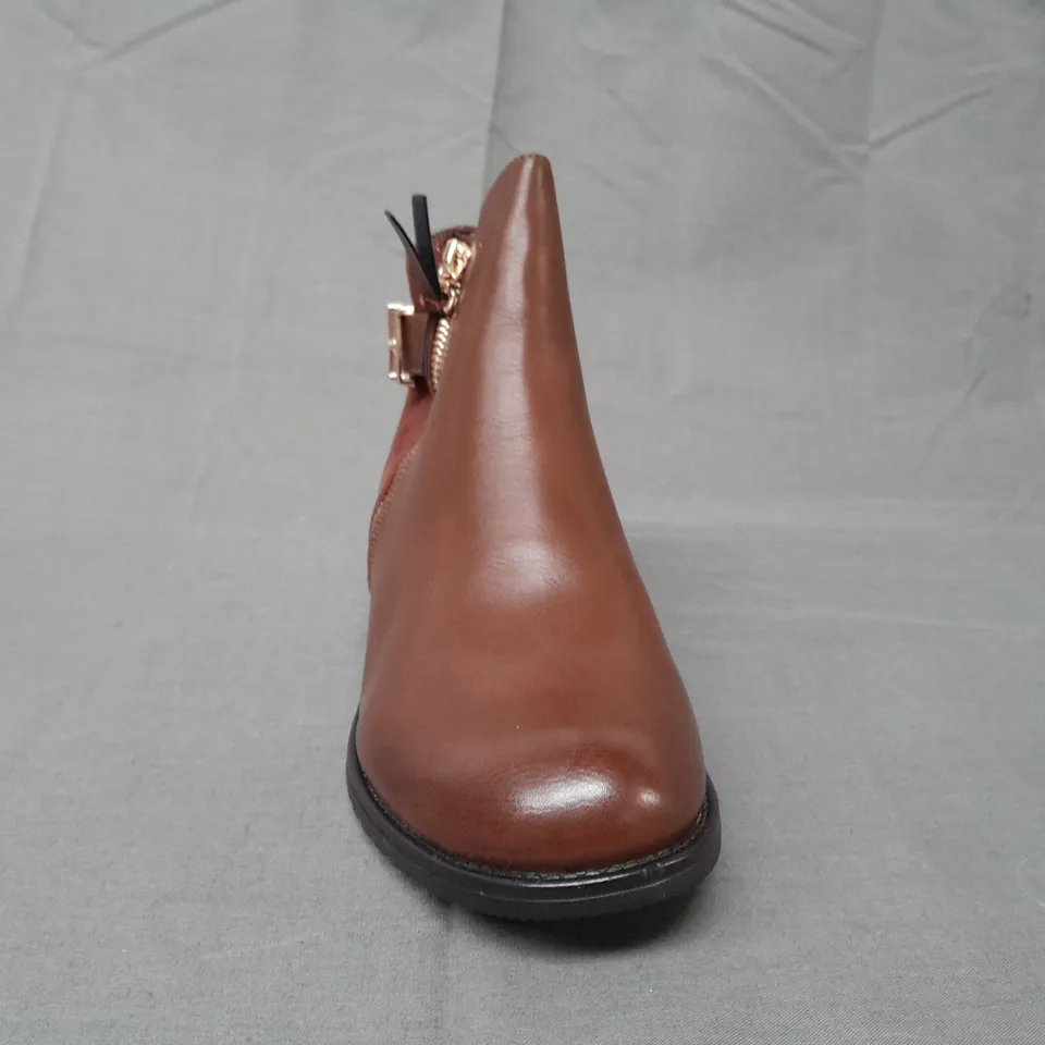BOXED PAIR OF DESIGNER SIDE-ZIP ANKLE BOOTS IN BROWN EU SIZE 37